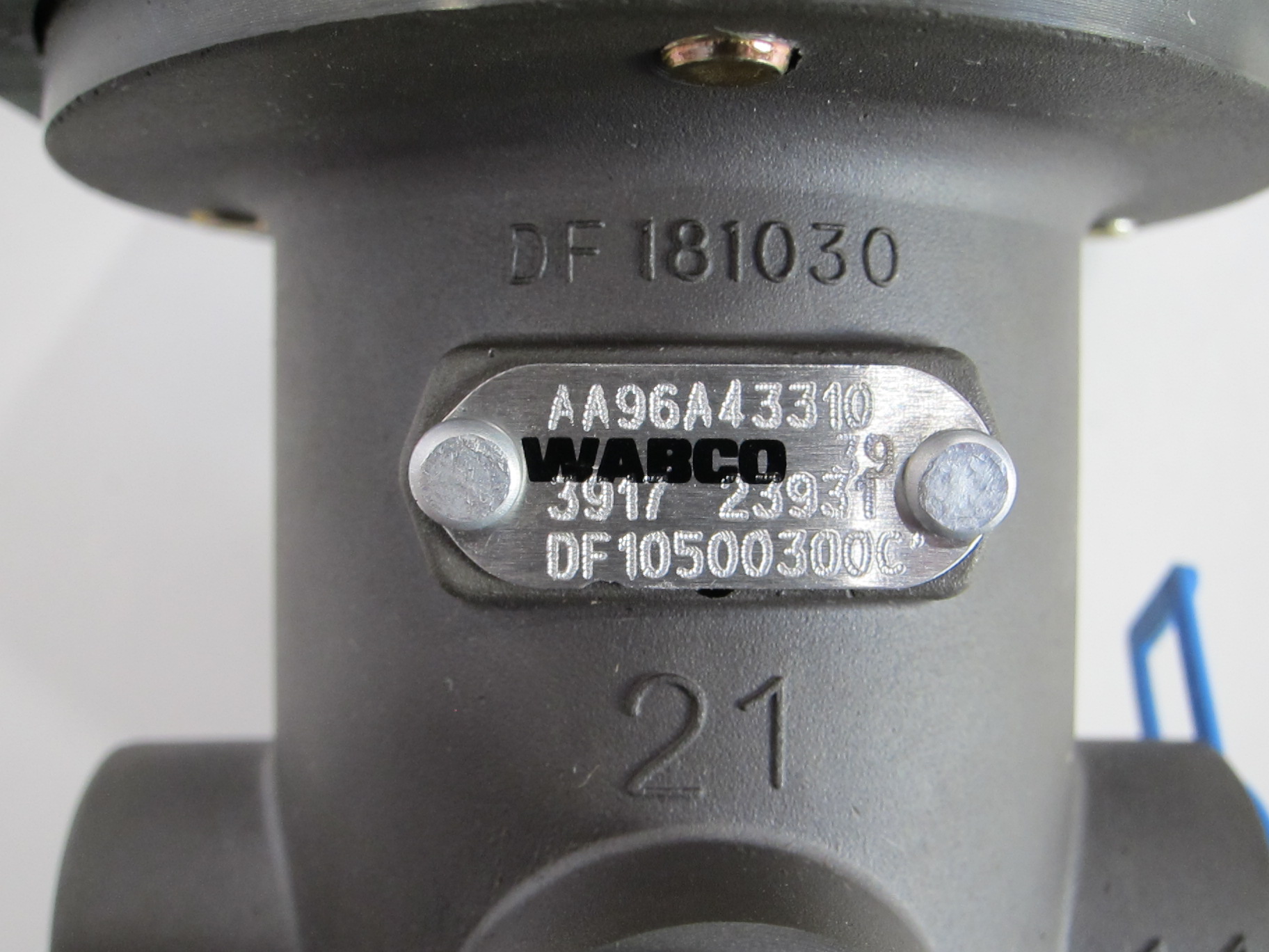 KIA Granbird Кран тормозной главный с педалью